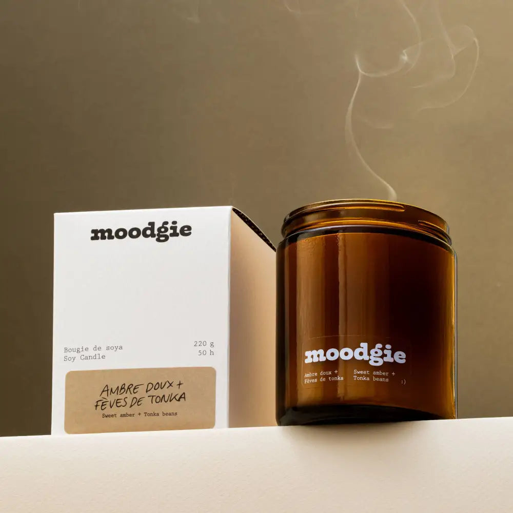 moodgie - Ambre doux + Fèves de tonka / 220 g - amber-colored candle box