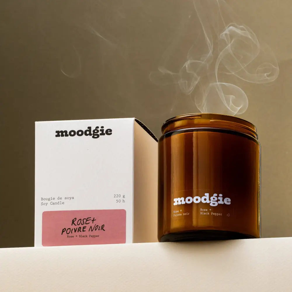 moodgie - Rose + Poivre noir / 220 g - branded candle smoke