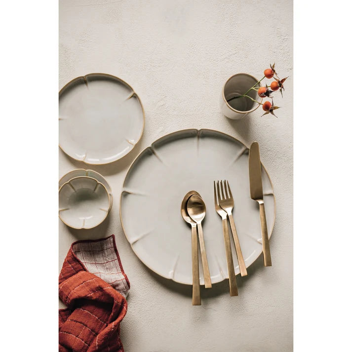Cinnamon Stick napkins styled on a place setting – PABOOM