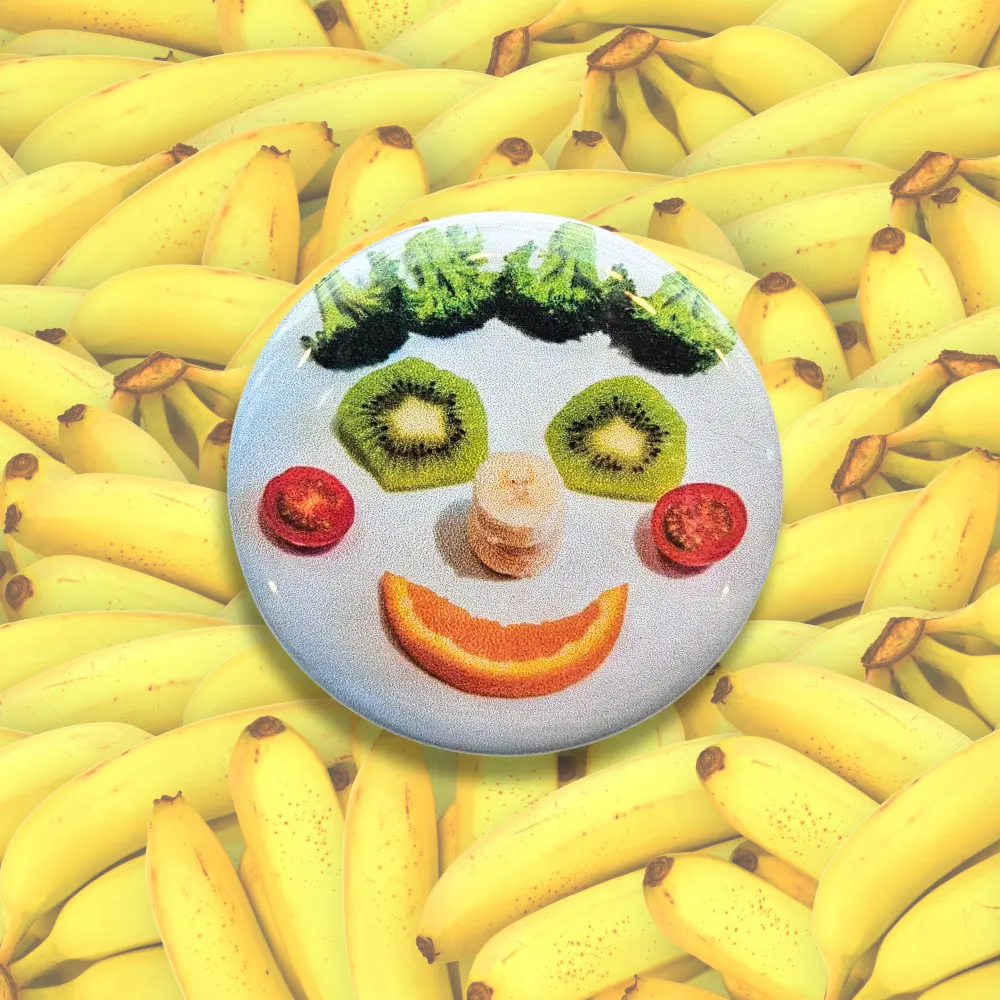 Riley Grae - Food Face Magnet