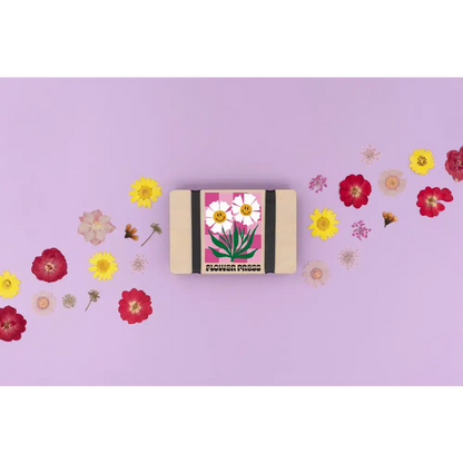 Studio Wald - UK Made - Happy Flower Pocket Press