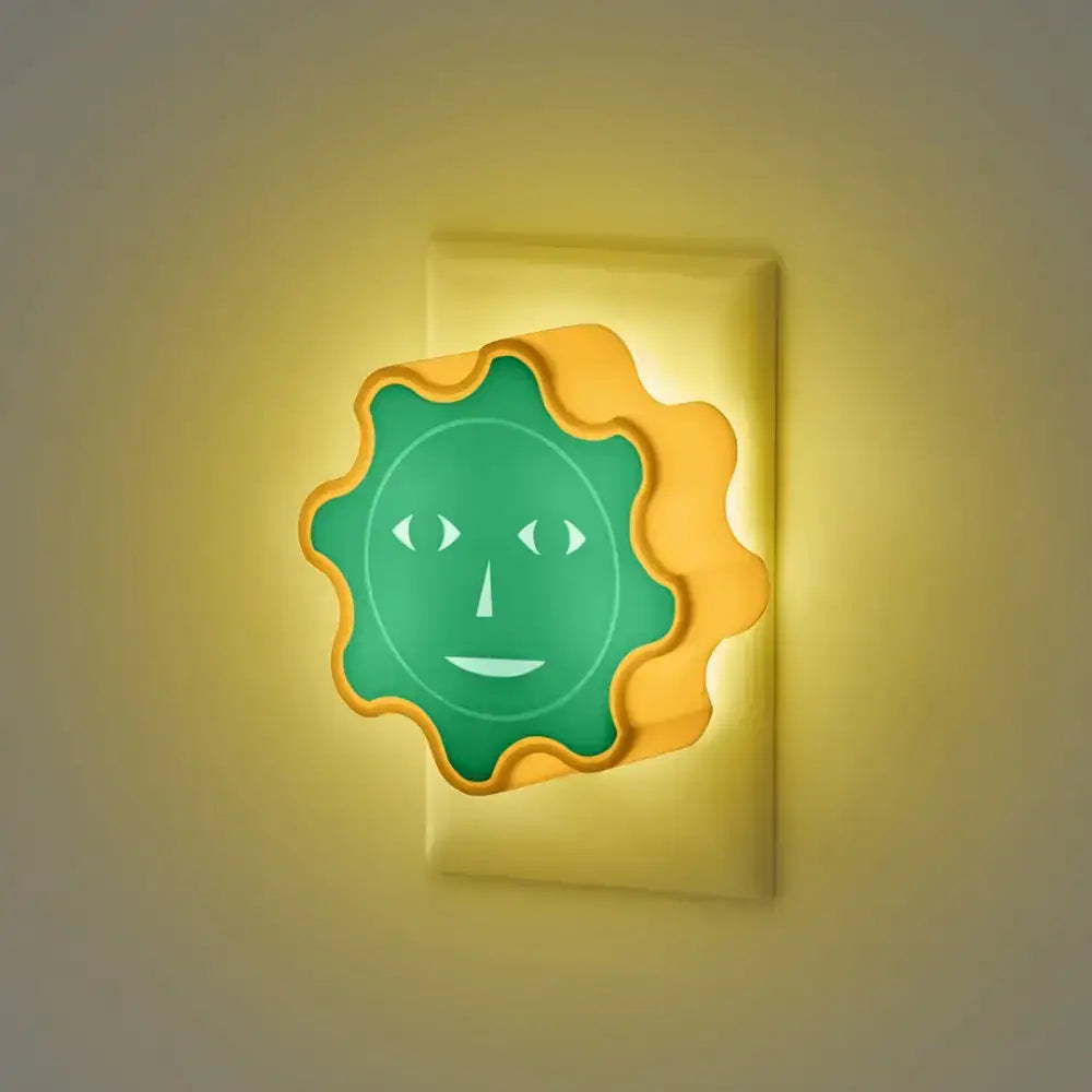 The Tate Group - Everybody Nightlite Yellow/Green