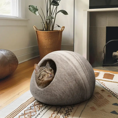 Torre & Tagus - Felted Wool Cat Cave Brown