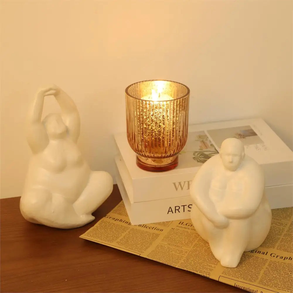 Matte White Feminine Figurine - PABOOM