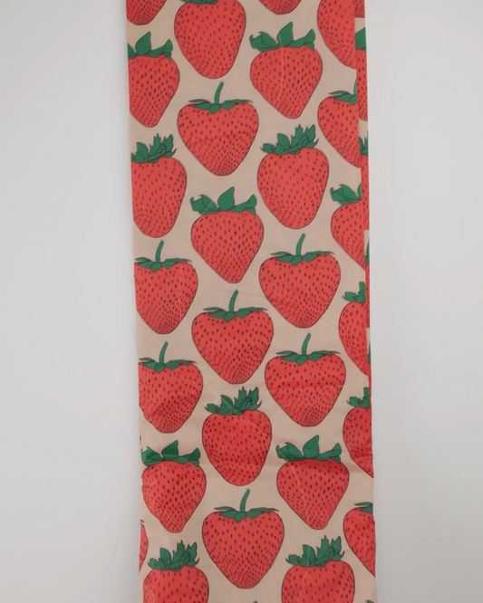 BAGGU Puffy Picnic Blanket - Strawberry